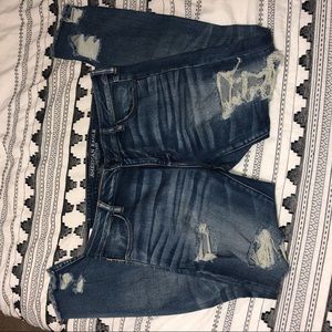 American Eagle distressed Jeans